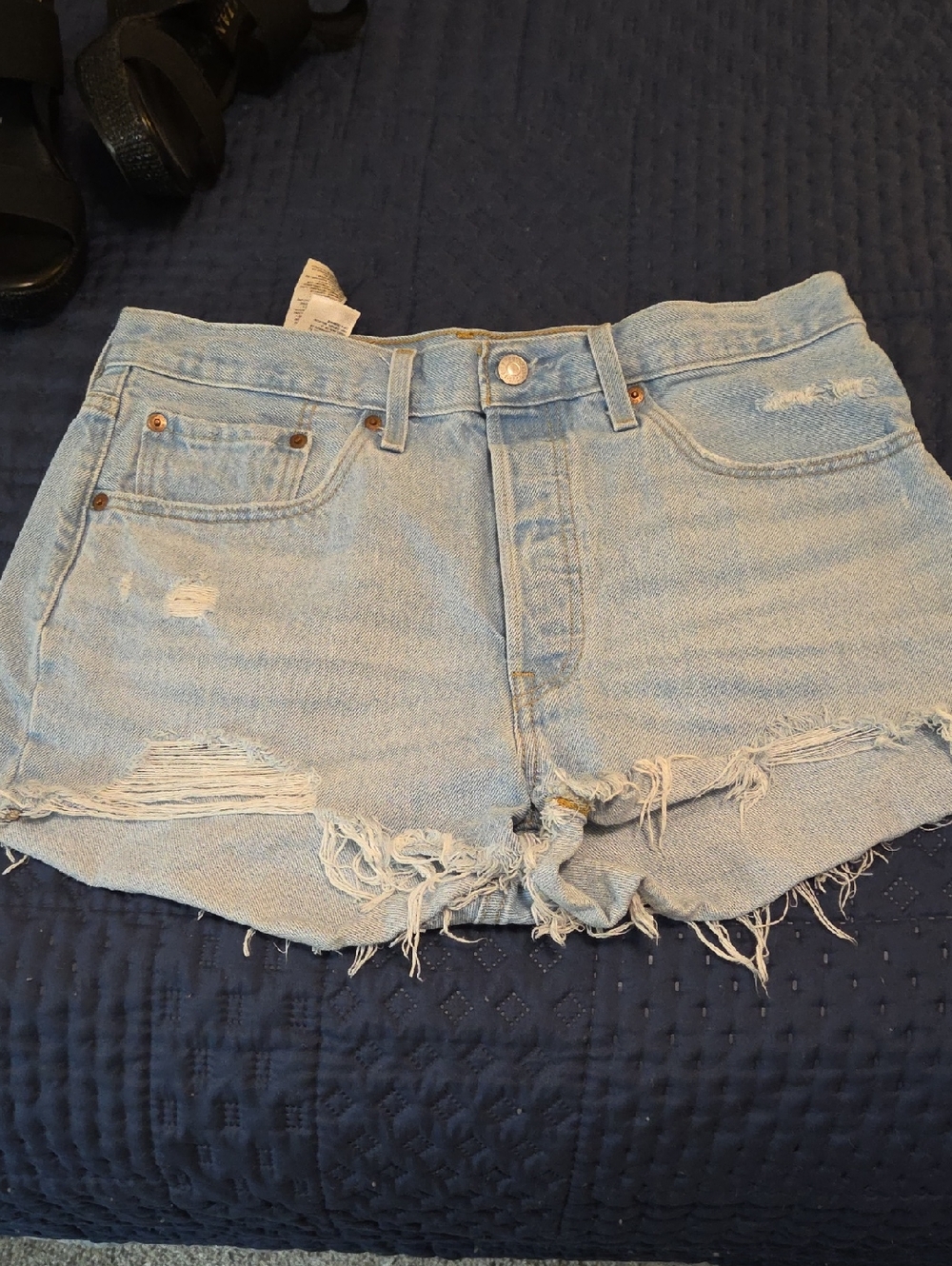 NWOT LEVI 501s Light Blue Distressed Denim Women's Shorts